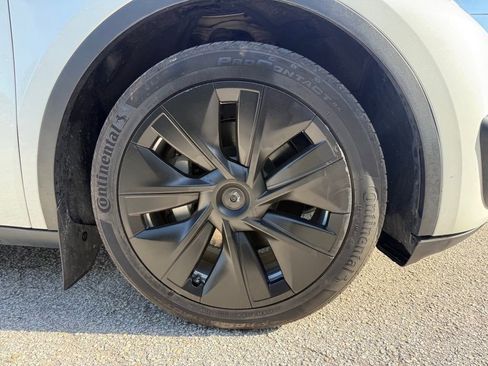 Used 2023 Tesla Model Y Long Range AWD/4WD image 6