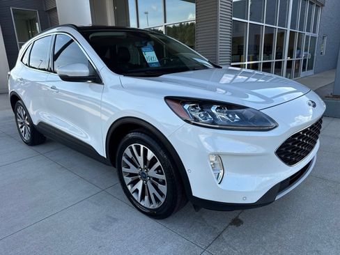 Used 2020 Ford Escape Titanium AWD/4WD image 10