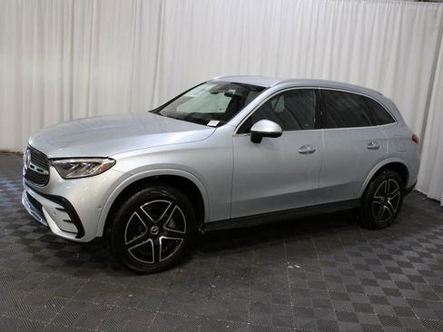 New 2025 Mercedes-Benz GLC 350e 4MATIC image 4