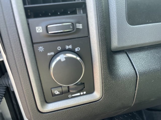 Used 2018 RAM 3500 Tradesman w/ Chrome Appearance Group AWD/4WD image 21