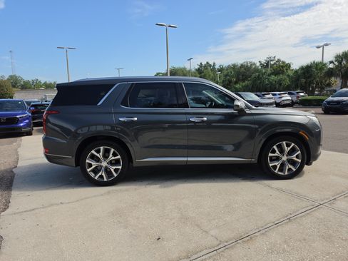 Used 2022 Hyundai Palisade Limited FWD image 9