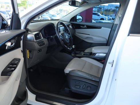 Used 2016 Kia Sorento SX image 14