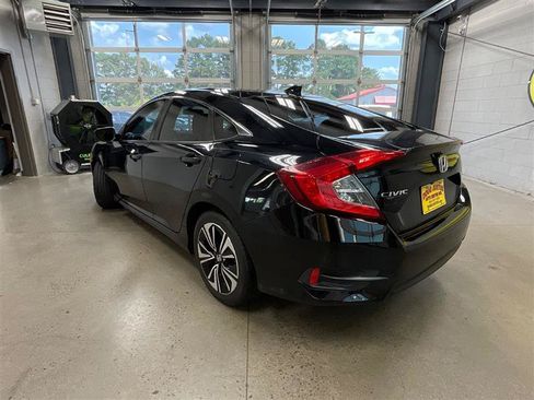 Used 2017 Honda Civic EX-T image 3