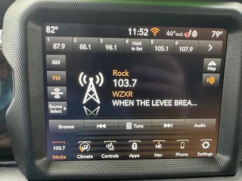 Certified 2022 Jeep Wrangler Unlimited Sahara image 17