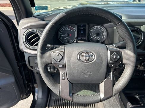 Used 2023 Toyota Tacoma TRD Sport image 17