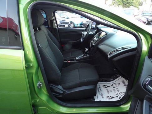 Used 2018 Ford Focus SEL image 6