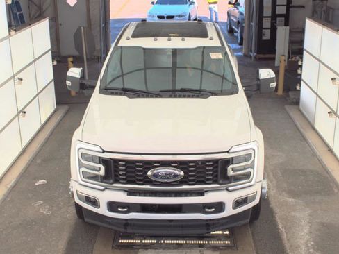 Used 2024 Ford F450 Limited w/ FX4 Off-Road Package AWD/4WD image 10