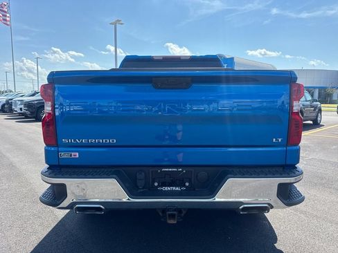 Used 2022 Chevrolet Silverado 1500 LT AWD/4WD image 5