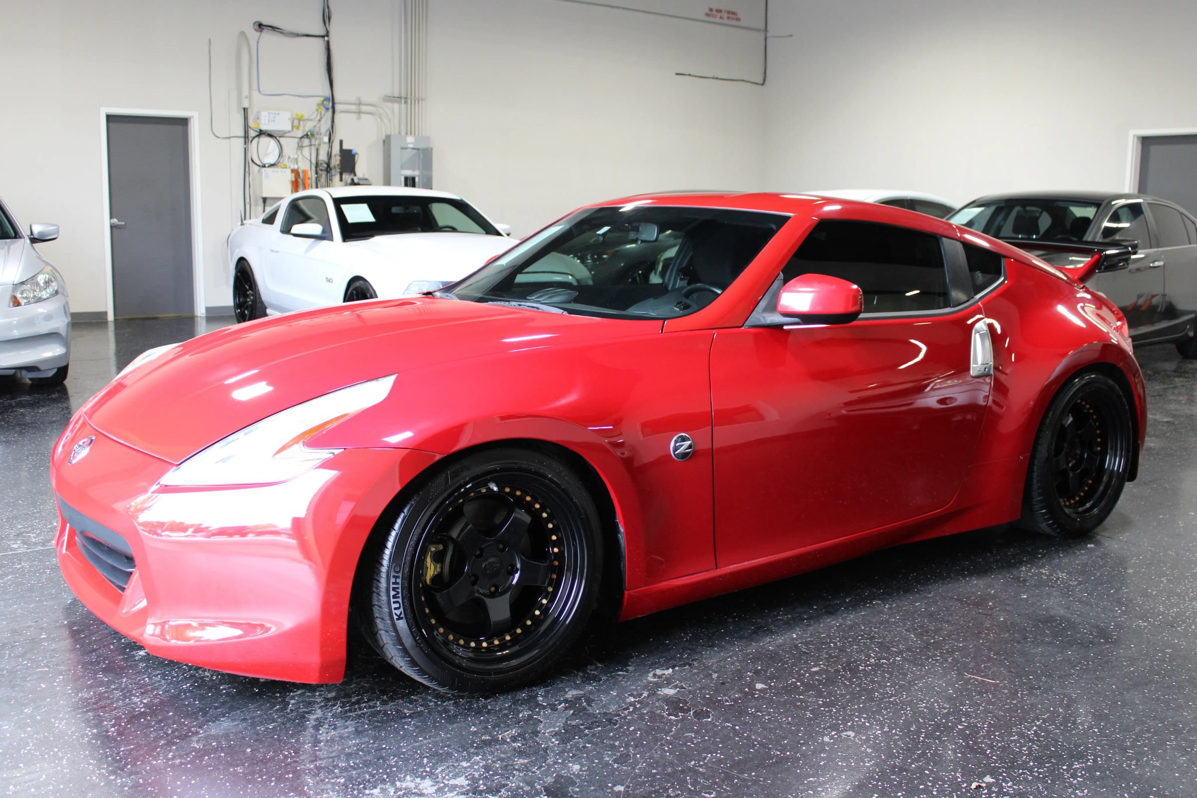 Used 2012 Nissan 370Z Coupe RWD image 7
