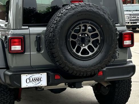 Used 2023 Jeep Wrangler Unlimited Sport AWD/4WD image 6