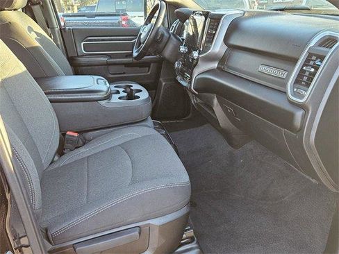 Used 2024 RAM 2500 Big Horn w/ Sport Appearance Package image 15