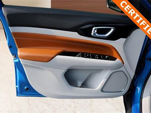 Used 2024 Jeep Compass Limited image 24