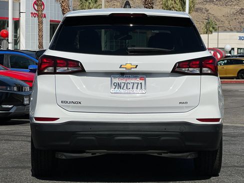 Used 2024 Chevrolet Equinox LS w/ LS Convenience Package AWD/4WD image 4