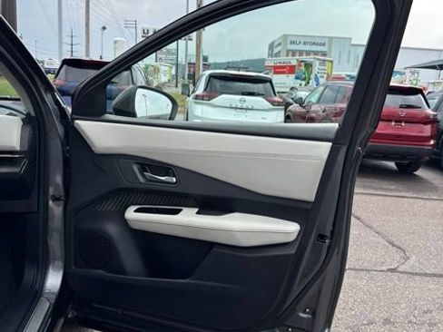 Certified 2023 Nissan Ariya FWD image 14