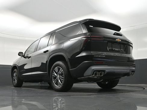 Used 2026 Chevrolet Traverse LT FWD image 26