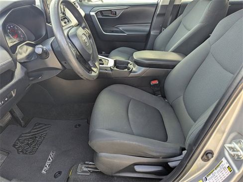 Used 2020 Toyota RAV4 LE image 14