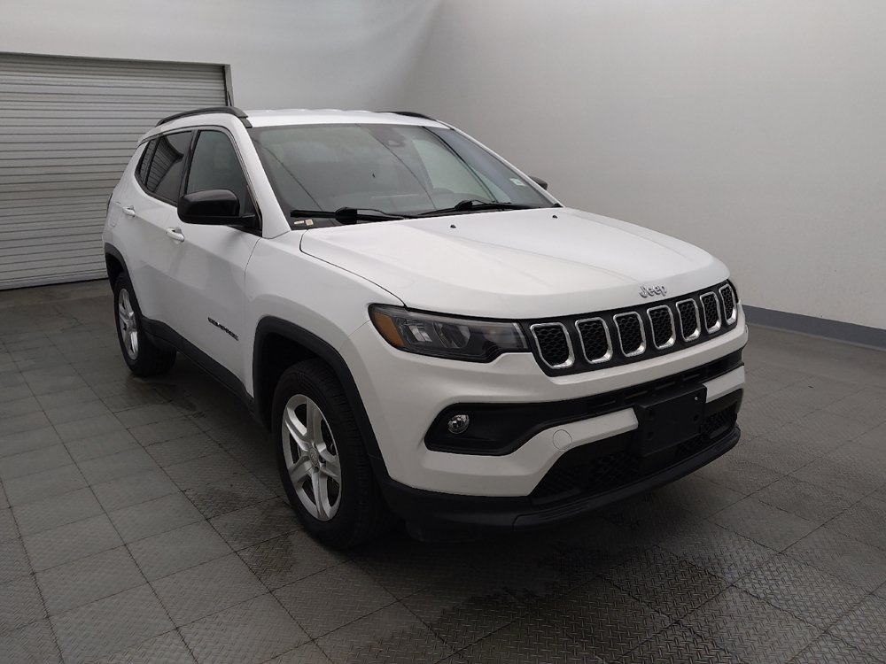 Used 2023 Jeep Compass Latitude AWD/4WD image 13