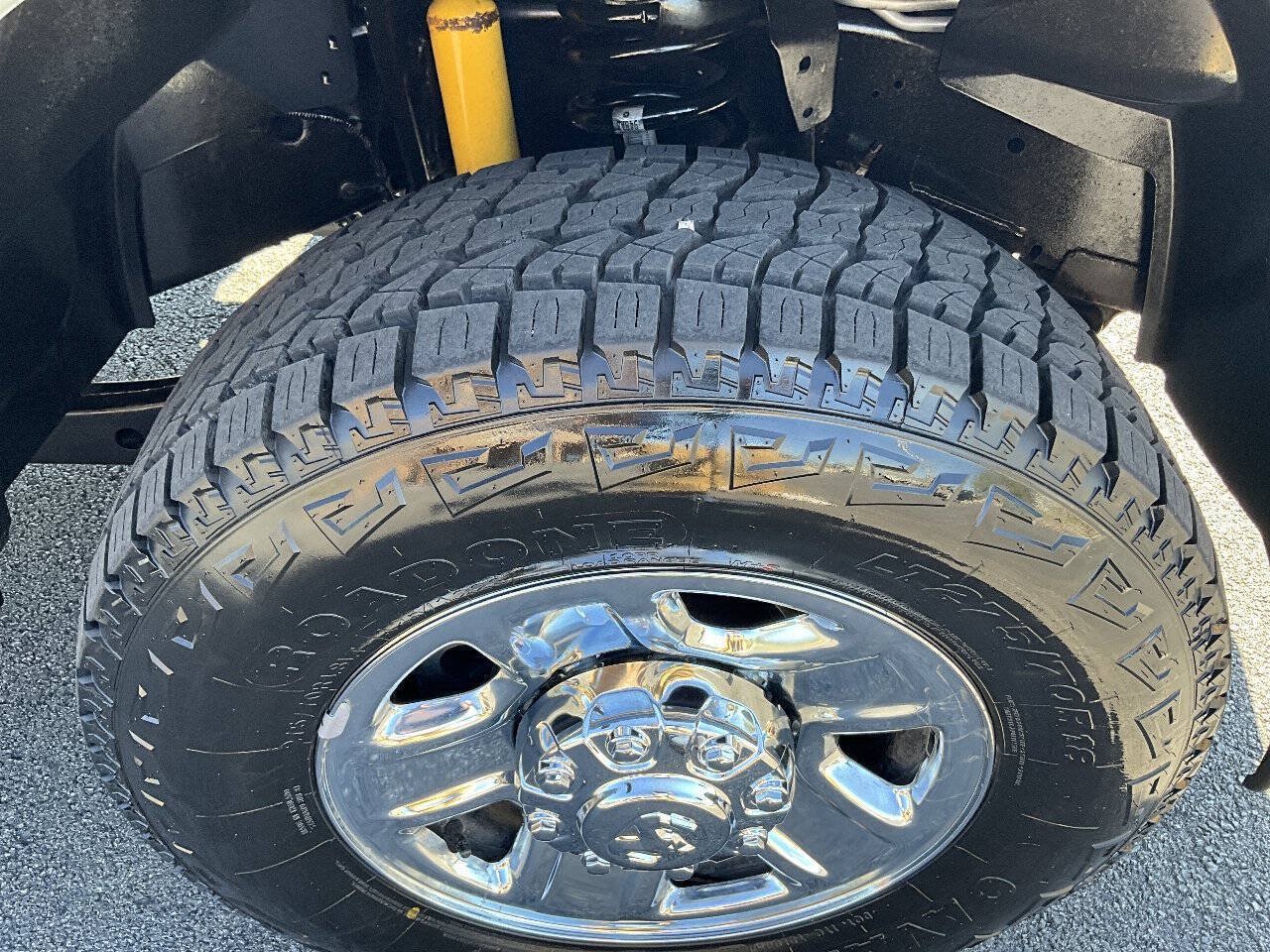 Used 2021 RAM 3500 Tradesman w/ Chrome Appearance Group AWD/4WD image 19