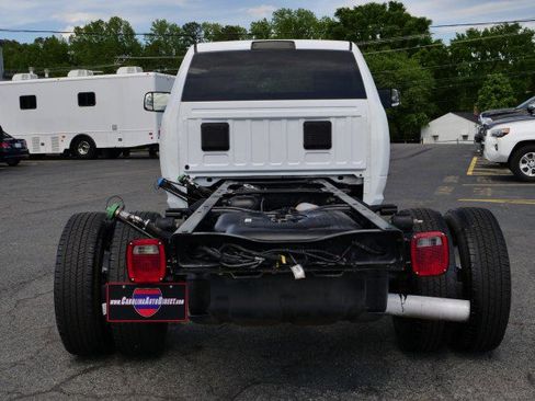 Used 2022 RAM 3500 Tradesman RWD image 10