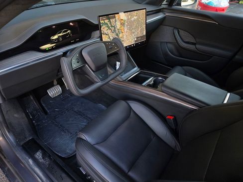 Used 2023 Tesla Model S Standard Range image 10