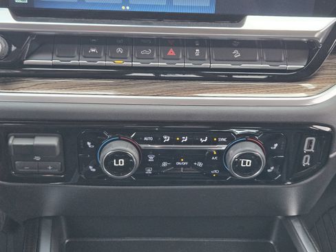 New 2026 Chevrolet Silverado 1500 LT Trail Boss w/ Convenience Package II AWD/4WD image 18