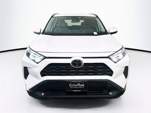 Used 2025 Toyota RAV4 XLE image 2