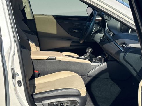 Used 2019 Lexus ES 350 F Sport image 32