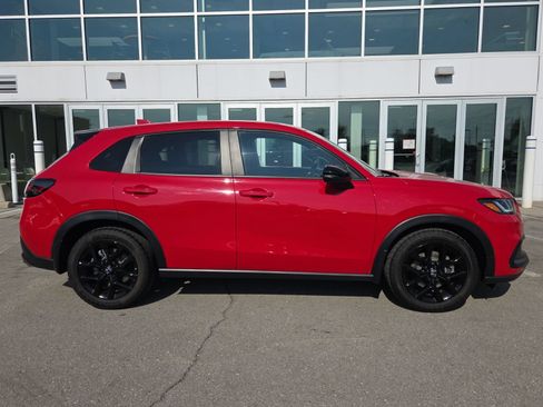 Used 2024 Honda HR-V Sport image 5