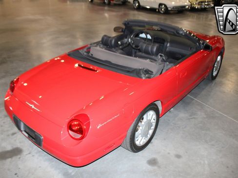 Used 2002 Ford Thunderbird image 27