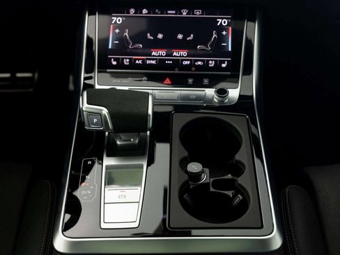 Used 2025 Audi RS Q8 performance image 21