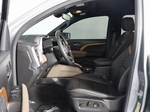 Used 2023 GMC Canyon Denali AWD/4WD image 10