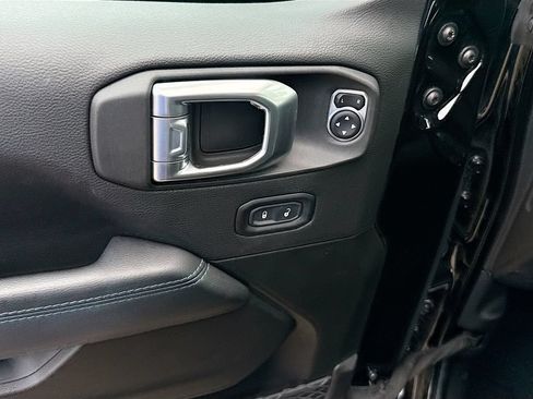 Used 2022 Jeep Wrangler Unlimited Rubicon 4xe w/ Cold Weather Group AWD/4WD image 36