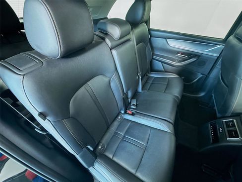 Used 2024 MAZDA CX-90 3.3 Turbo w/ Preferred Plus image 18