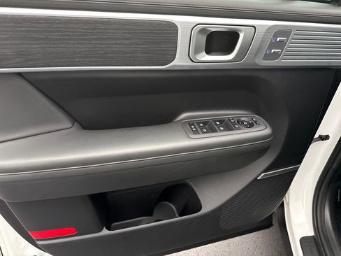Certified 2024 Hyundai Santa Fe Limited AWD/4WD image 9