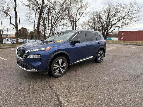 Used 2021 Nissan Rogue Platinum image 13