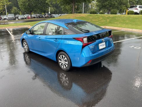 Used 2020 Toyota Prius LE AWD/4WD image 8