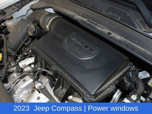 Used 2023 Jeep Compass Latitude image 7