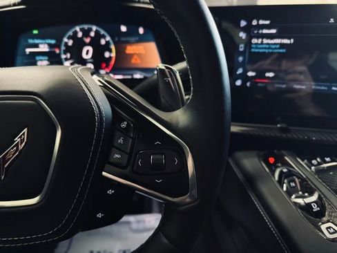 Used 2025 Chevrolet Corvette Stingray Premium Cpe w/ Z51 Performance Package image 29