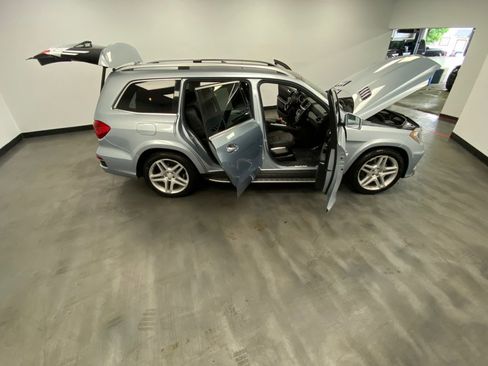 Used 2015 Mercedes-Benz GL 550 4MATIC image 54