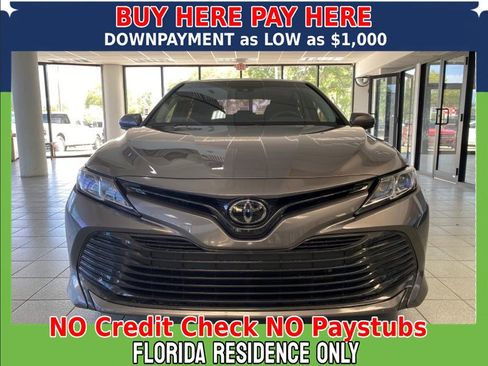 Used 2018 Toyota Camry LE image 20