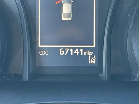 Used 2018 Toyota Camry LE image 28