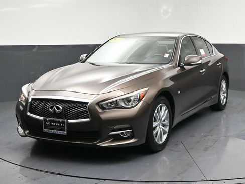 Used 2015 INFINITI Q50 Premium w/ Navigation Package image 3