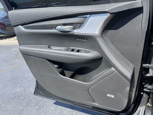 Used 2023 Cadillac XT6 Sport AWD/4WD image 21