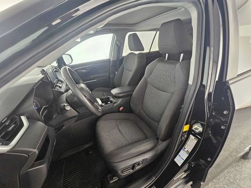 Used 2020 Toyota RAV4 XLE w/ Convenience Package AWD/4WD image 21
