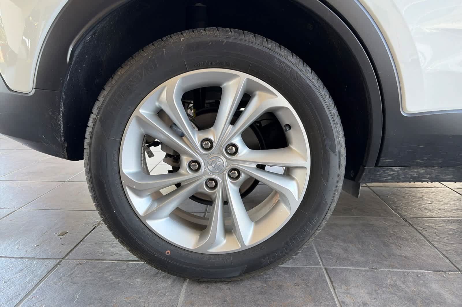 Used 2023 Buick Encore GX Preferred FWD image 29