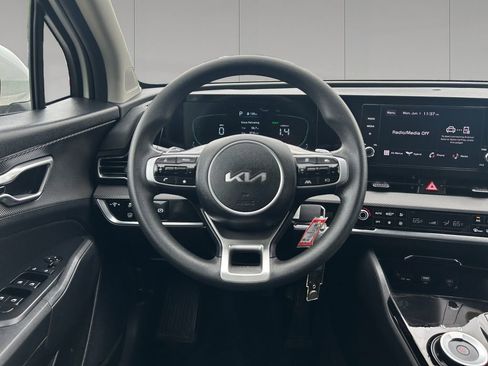Used 2023 Kia Sportage LX AWD/4WD image 13