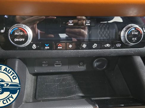Used 2022 Mitsubishi Outlander SEL AWD/4WD image 16