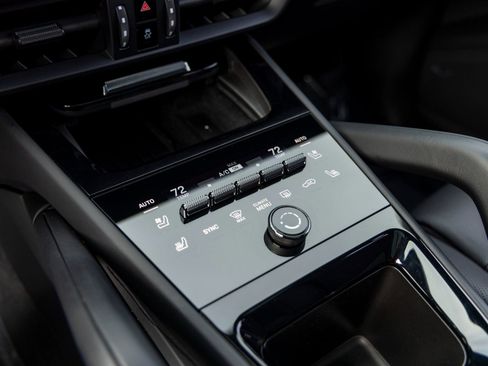 Certified 2025 Porsche Cayenne GTS image 39