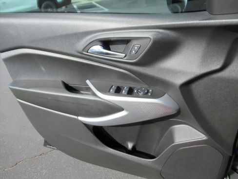 Certified 2024 Chevrolet Trax RS w/ Driver Confidence Package image 23