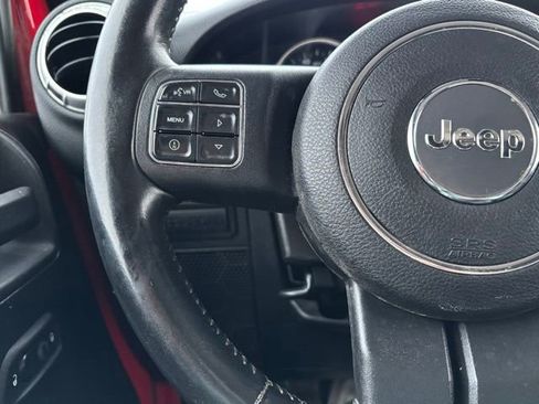 Used 2014 Jeep Wrangler Unlimited Rubicon w/ Connectivity Group image 31